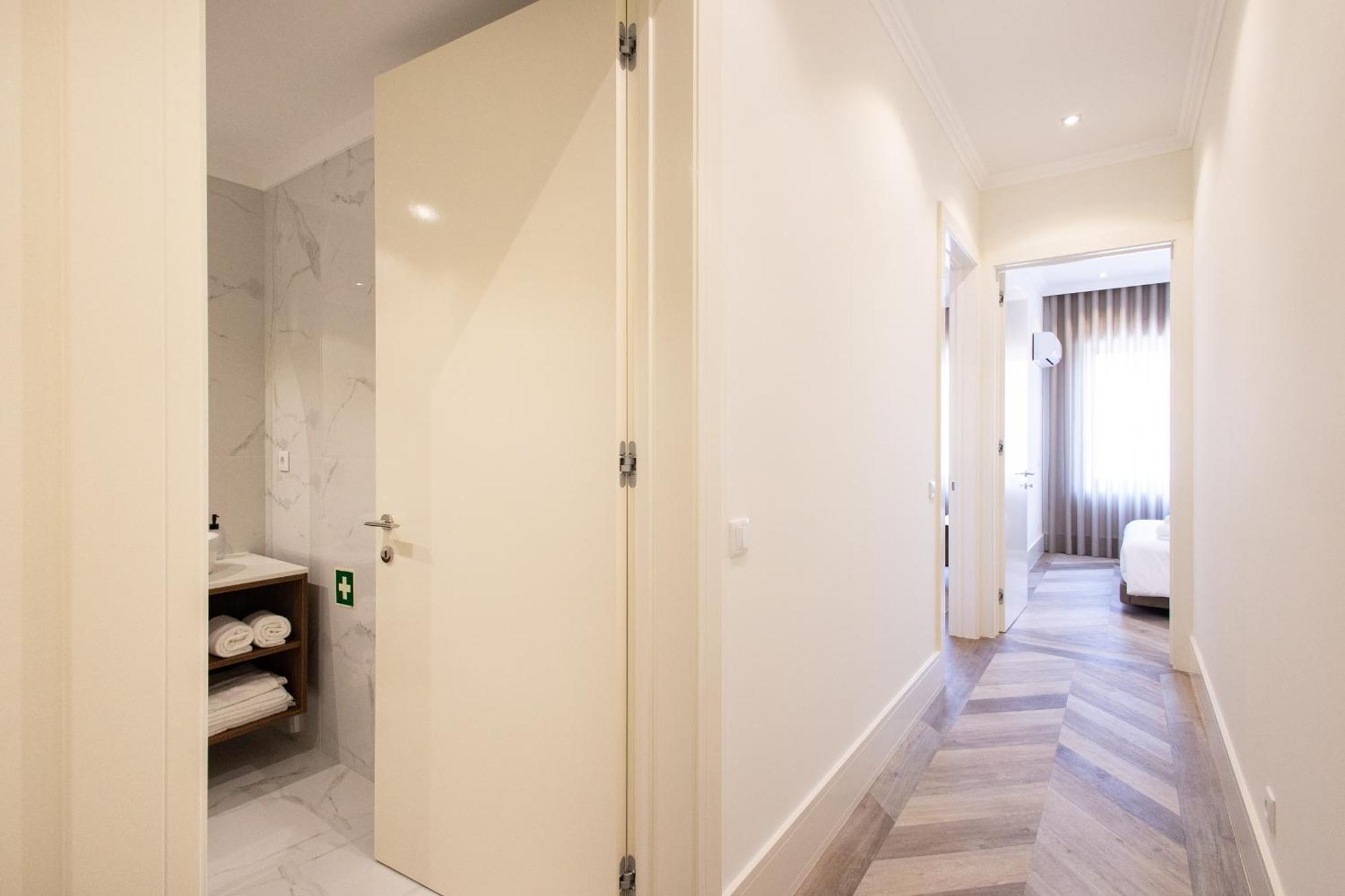 19 Nineteen Suites - Espinho Espinho  Room photo